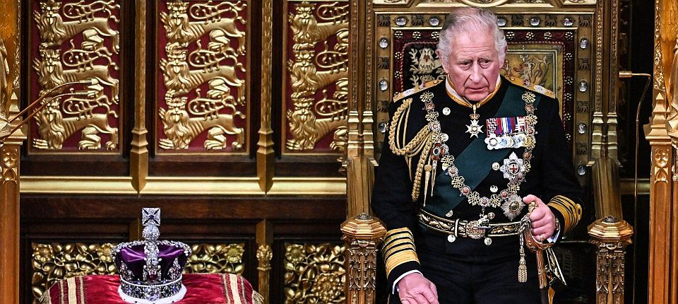 Charles III – Des Königs Duft und Kleider